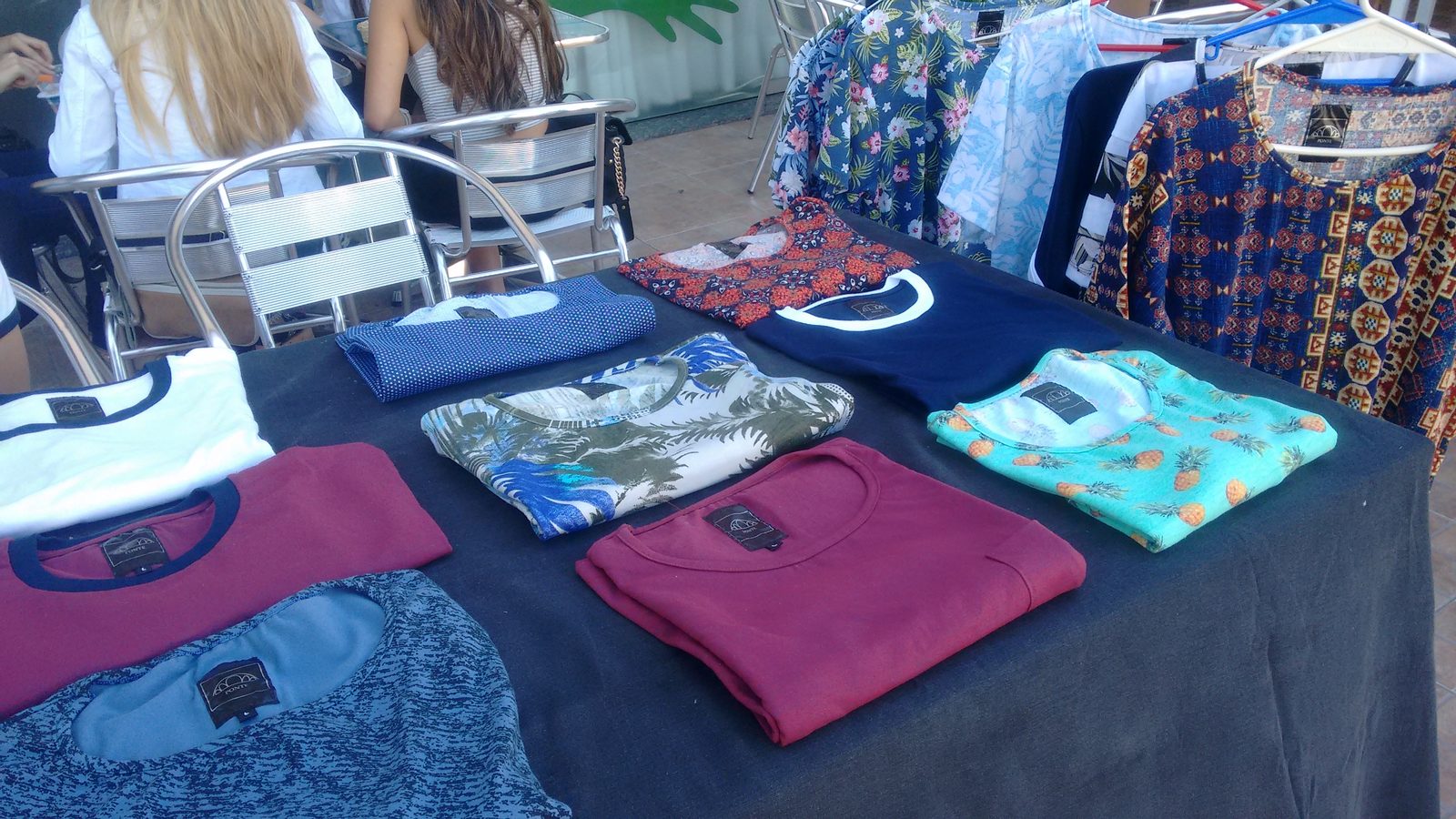 Ropa PONTE en feria